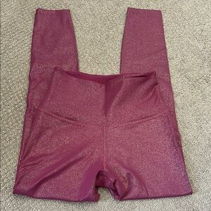 BEYOND YOGA Berry Pink Gold Metallic High Waist Crop Legging